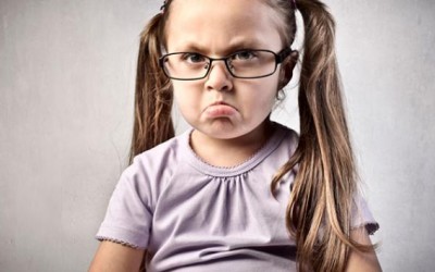 Cómo detectar y tratar los problemas de integración social en los niños